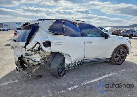 2021 Buick Envision Essence z USA, uszkodzony, nr VIN LRBFZNR4XMD119402